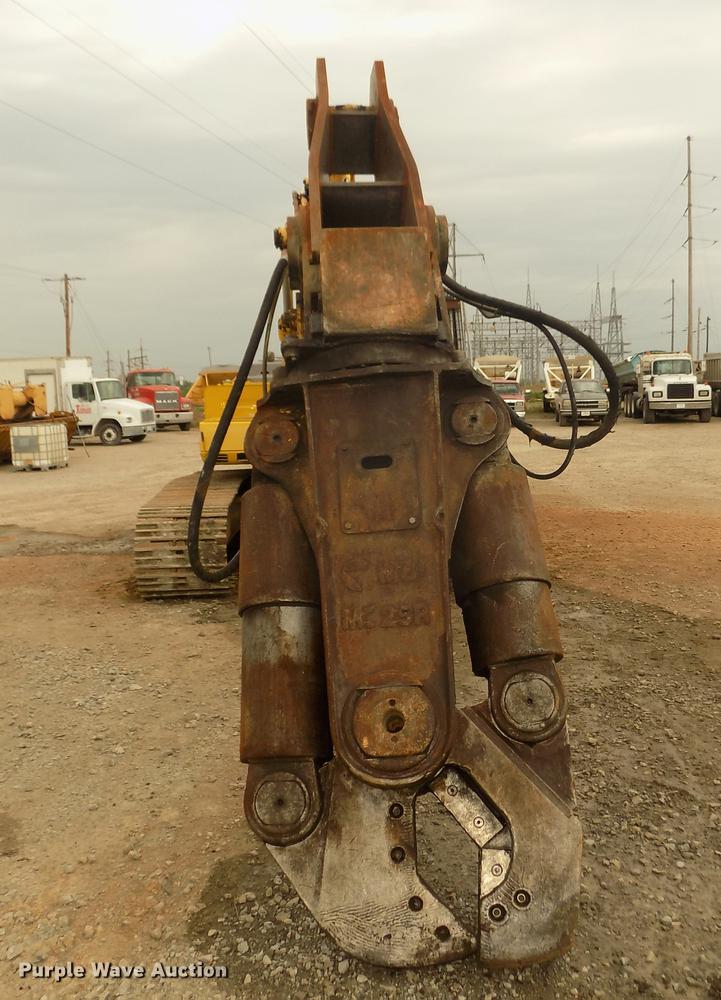 image for item DD2750 1996 Kobelco SK220LC excavator