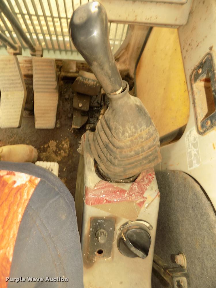 image for item DD2750 1996 Kobelco SK220LC excavator