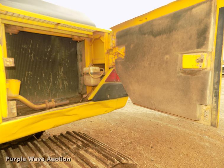 image for item DD2750 1996 Kobelco SK220LC excavator