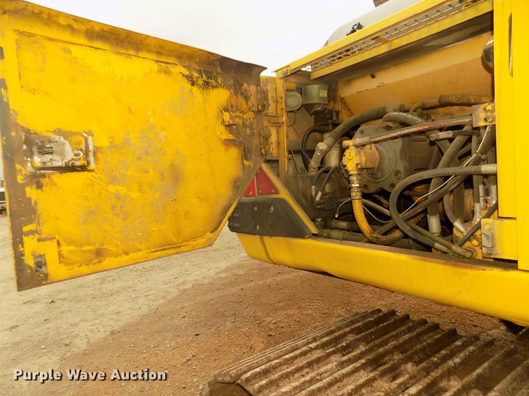 image for item DD2750 1996 Kobelco SK220LC excavator