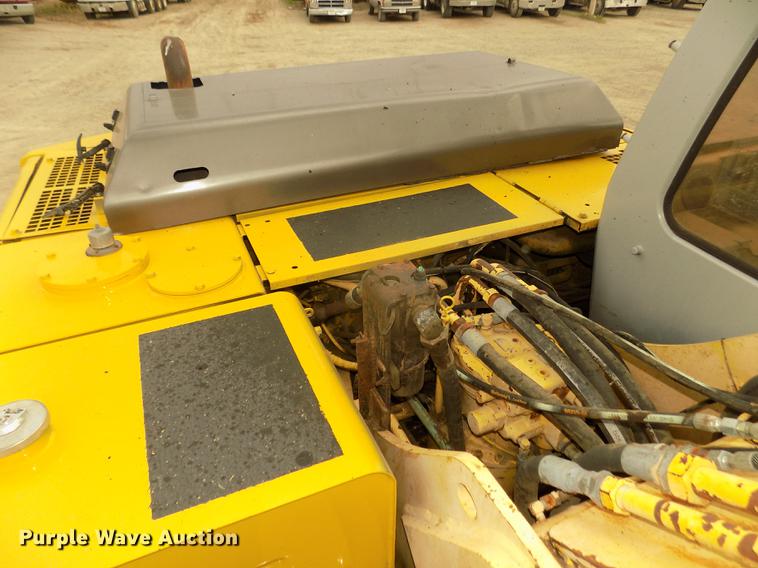 image for item DD2750 1996 Kobelco SK220LC excavator