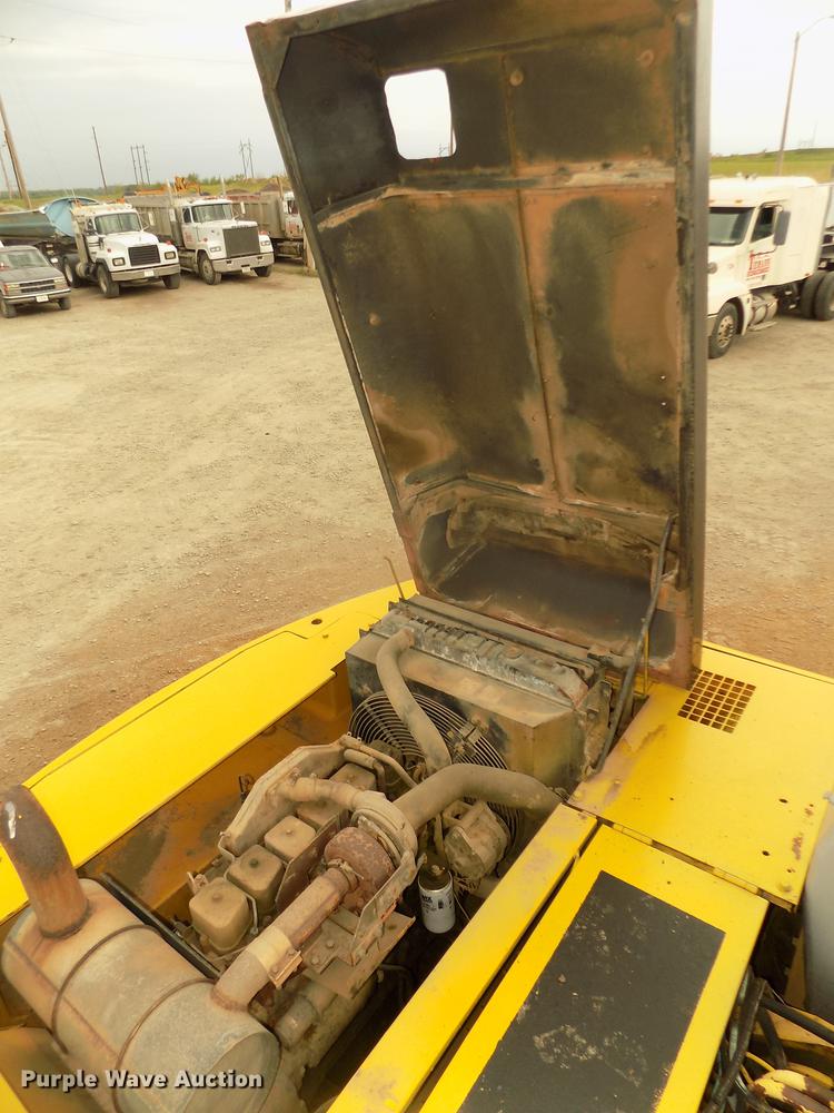 image for item DD2750 1996 Kobelco SK220LC excavator