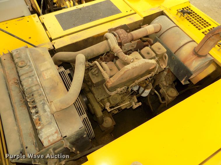 image for item DD2750 1996 Kobelco SK220LC excavator