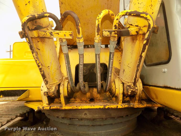 image for item DD2750 1996 Kobelco SK220LC excavator