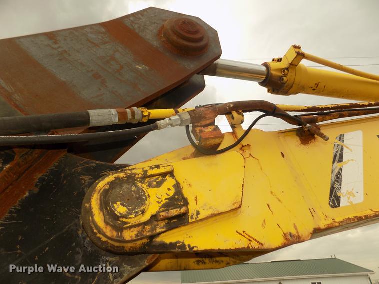 image for item DD2750 1996 Kobelco SK220LC excavator