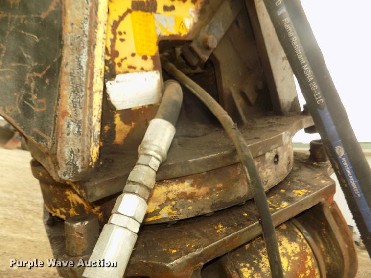 image for item DD2750 1996 Kobelco SK220LC excavator