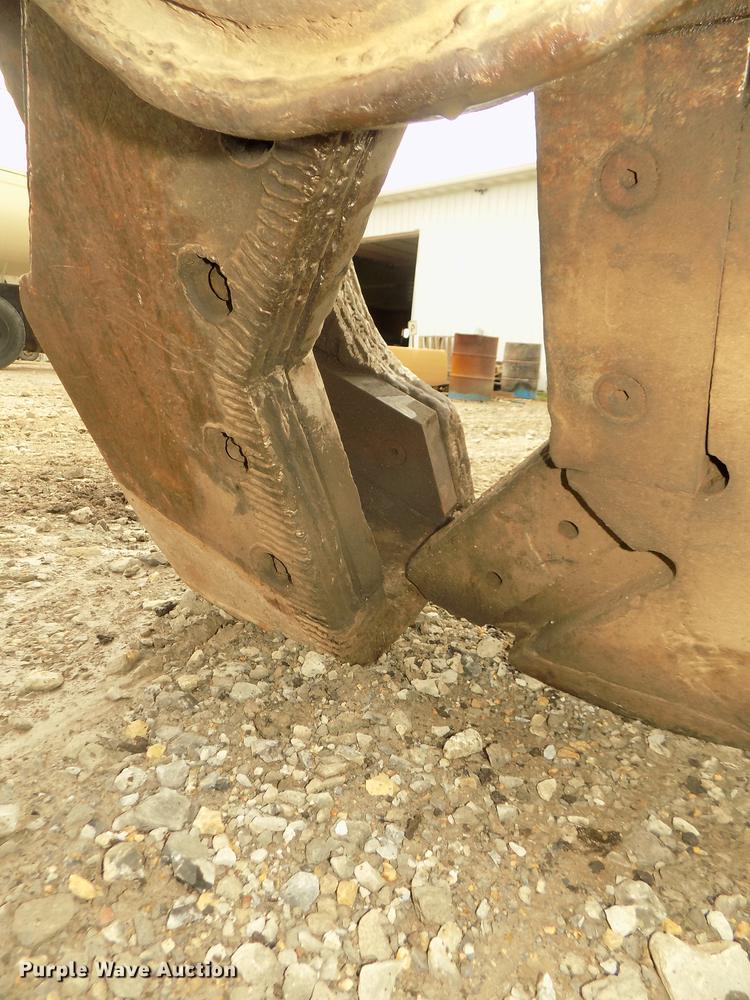 image for item DD2750 1996 Kobelco SK220LC excavator