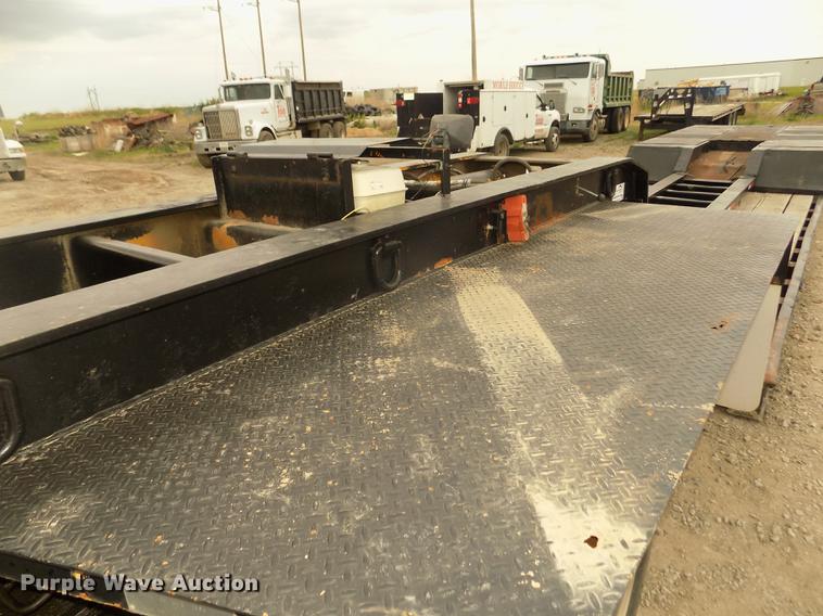 image for item DD2755 1984 Hyster lowboy equipment trailer