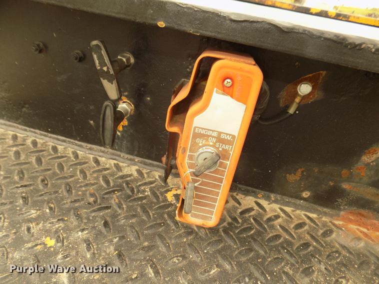 image for item DD2755 1984 Hyster lowboy equipment trailer