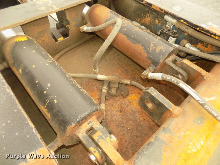 image for item DD2755 1984 Hyster lowboy equipment trailer