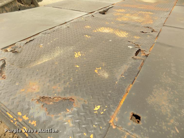 image for item DD2755 1984 Hyster lowboy equipment trailer