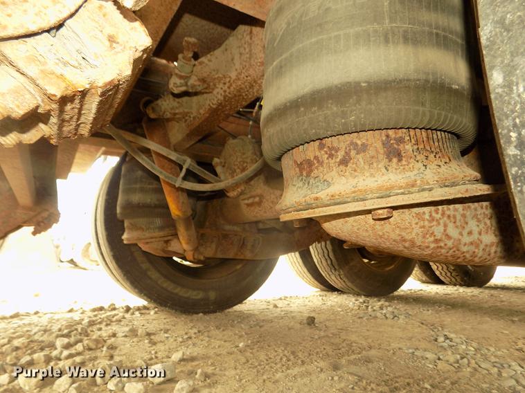 image for item DD2755 1984 Hyster lowboy equipment trailer