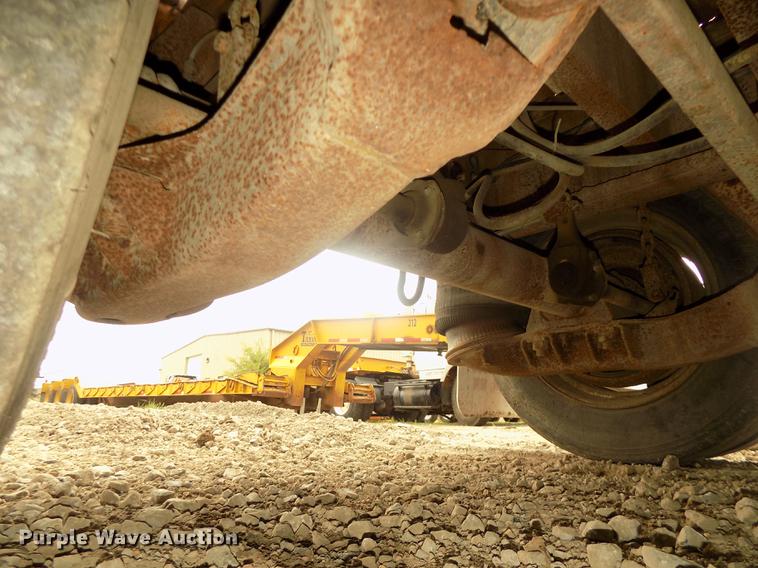 image for item DD2755 1984 Hyster lowboy equipment trailer