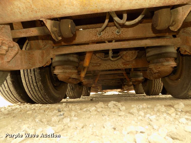 image for item DD2755 1984 Hyster lowboy equipment trailer