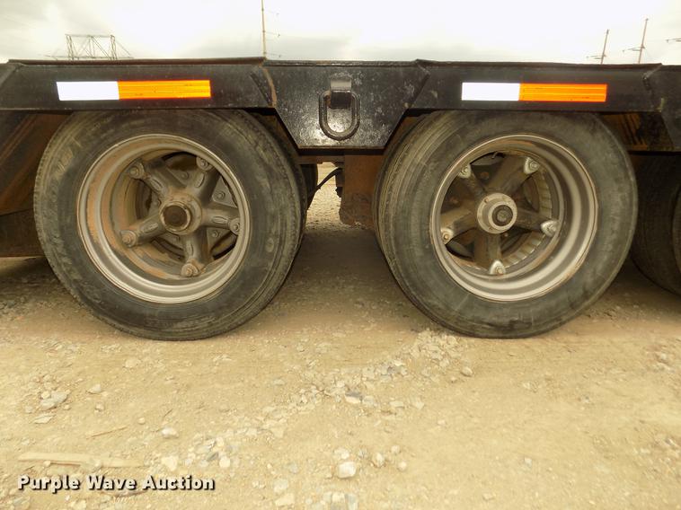 image for item DD2755 1984 Hyster lowboy equipment trailer