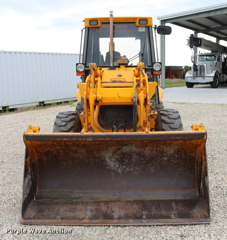 image for item DD4247 1995 JCB 210S backhoe