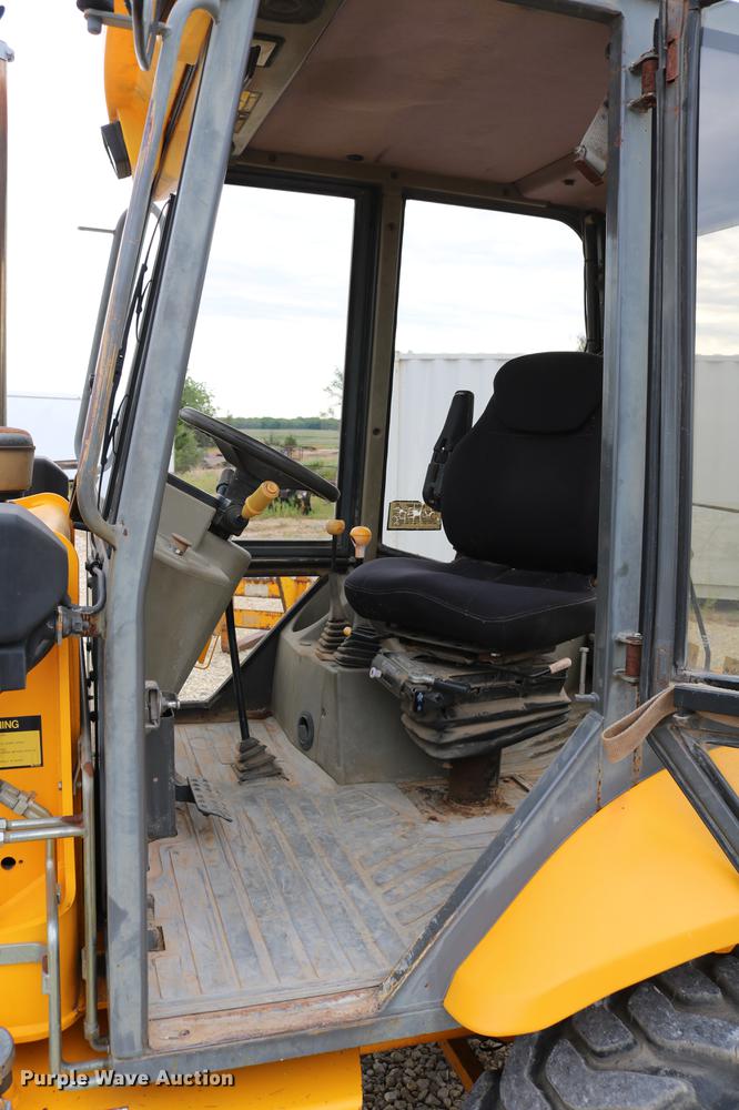 image for item DD4247 1995 JCB 210S backhoe