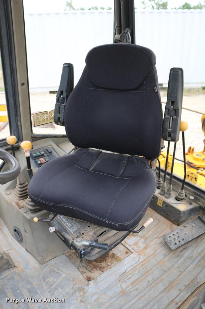 image for item DD4247 1995 JCB 210S backhoe