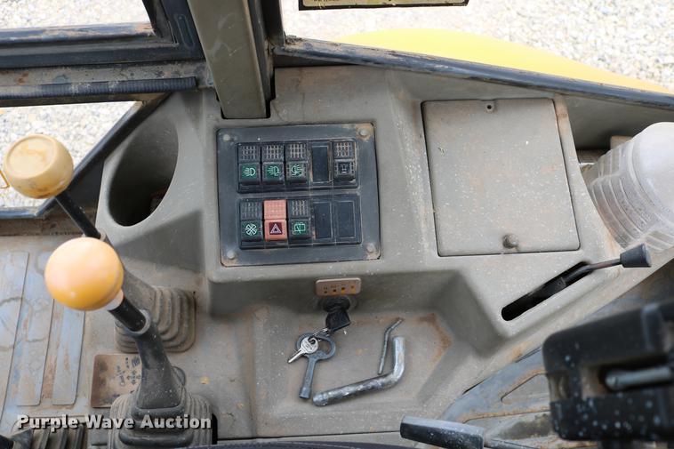 image for item DD4247 1995 JCB 210S backhoe