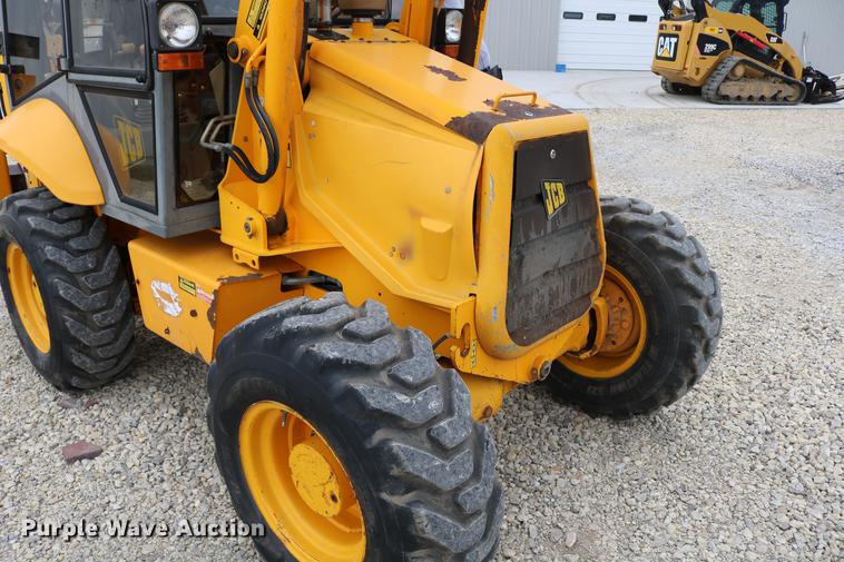 image for item DD4247 1995 JCB 210S backhoe