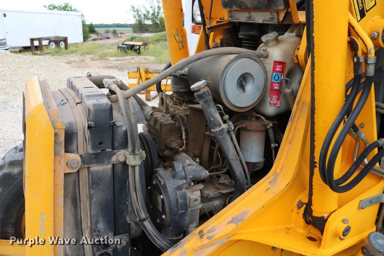 image for item DD4247 1995 JCB 210S backhoe