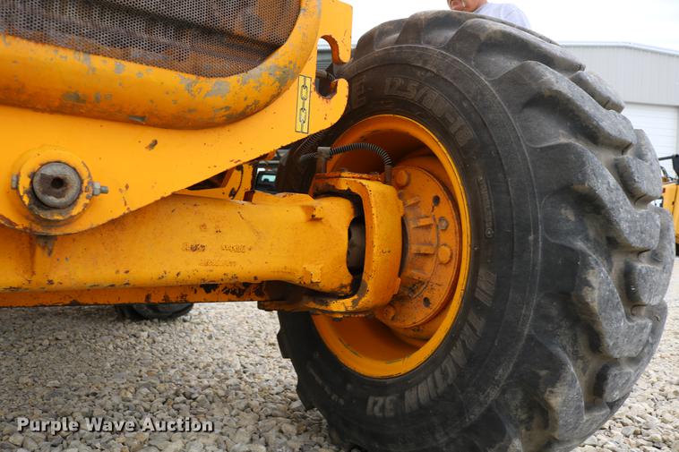 image for item DD4247 1995 JCB 210S backhoe