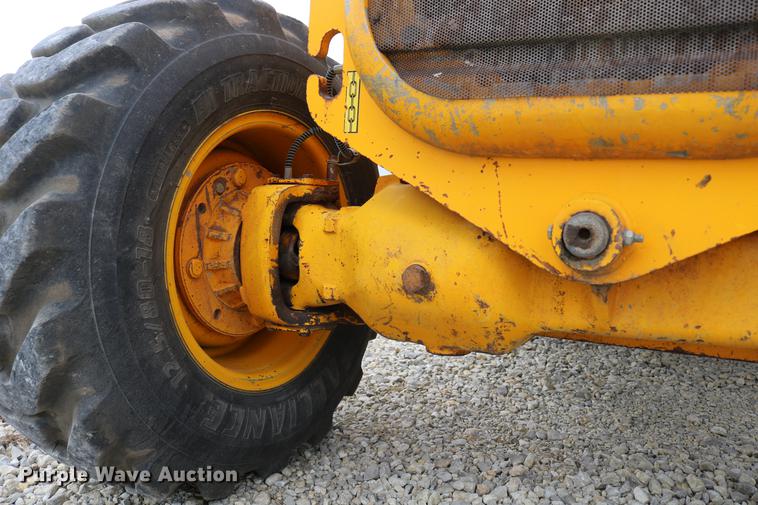 image for item DD4247 1995 JCB 210S backhoe