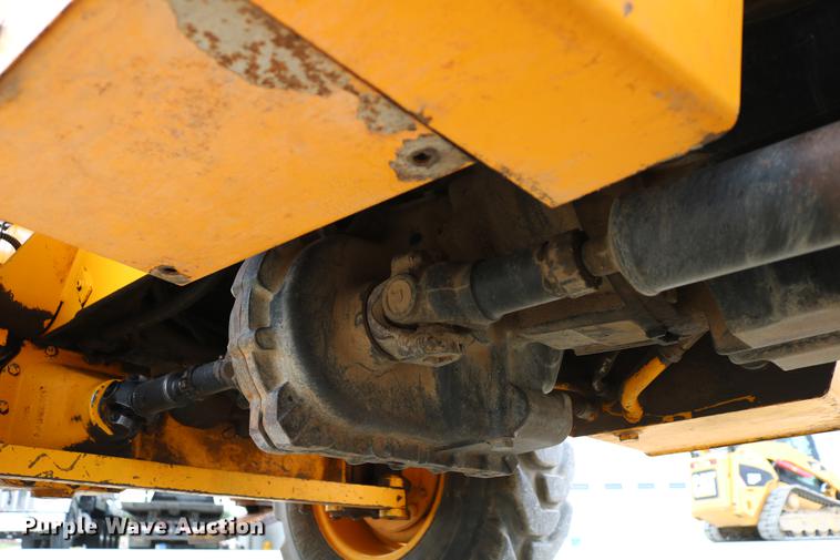 image for item DD4247 1995 JCB 210S backhoe