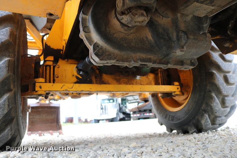 image for item DD4247 1995 JCB 210S backhoe