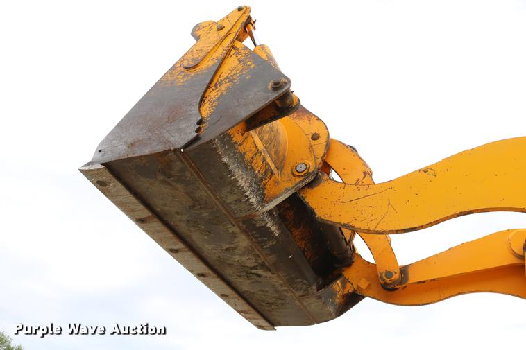 image for item DD4247 1995 JCB 210S backhoe