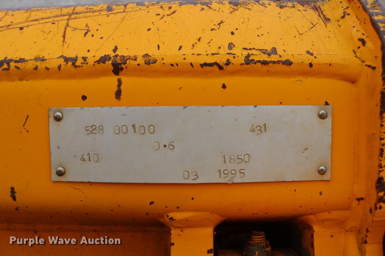 image for item DD4247 1995 JCB 210S backhoe