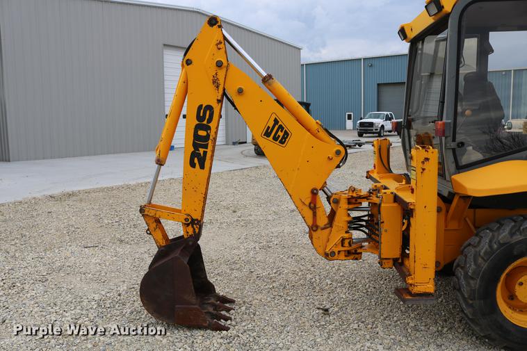 image for item DD4247 1995 JCB 210S backhoe