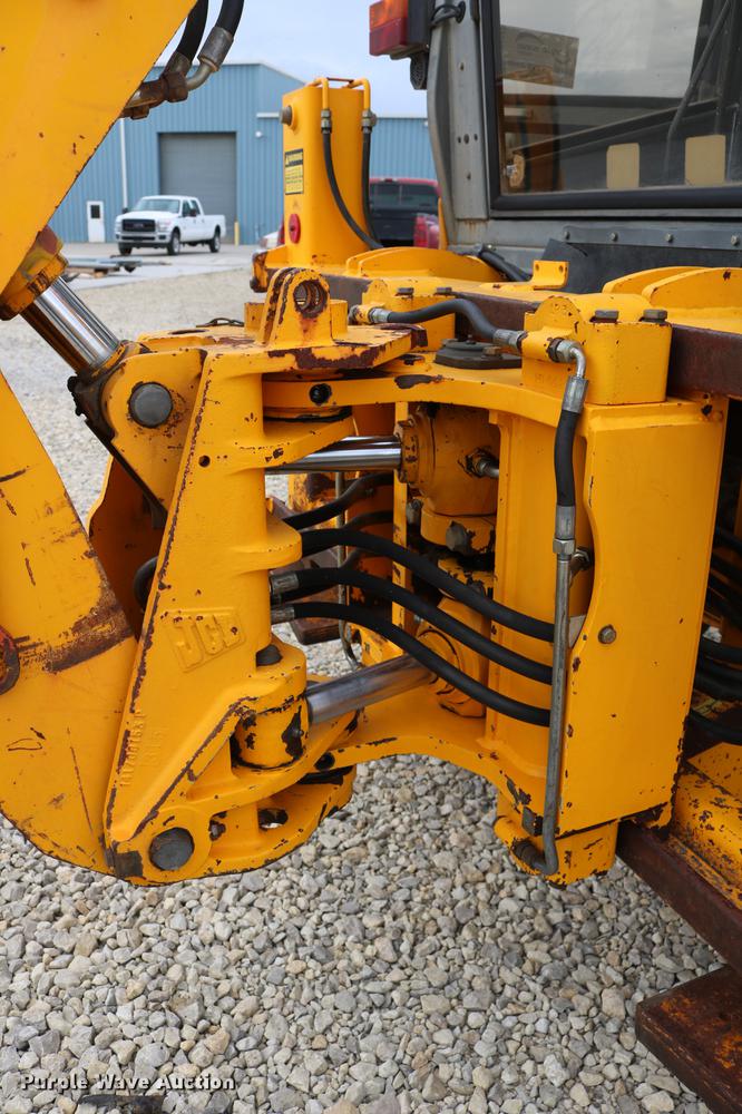 image for item DD4247 1995 JCB 210S backhoe