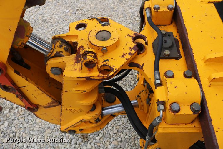 image for item DD4247 1995 JCB 210S backhoe