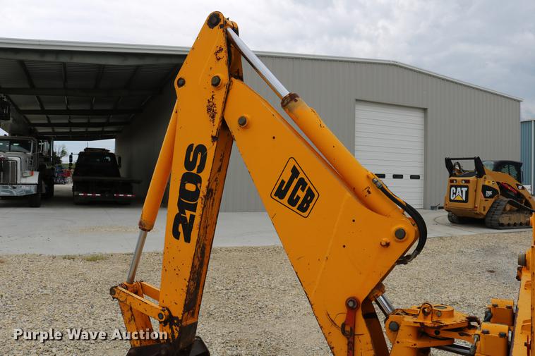 image for item DD4247 1995 JCB 210S backhoe