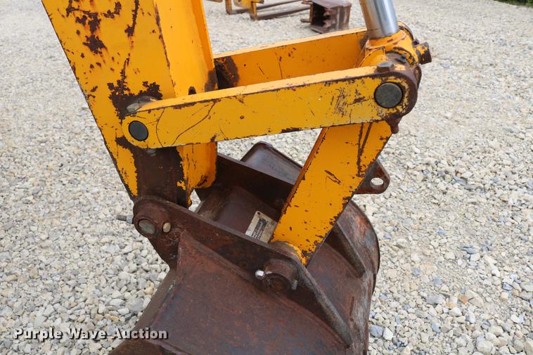 image for item DD4247 1995 JCB 210S backhoe