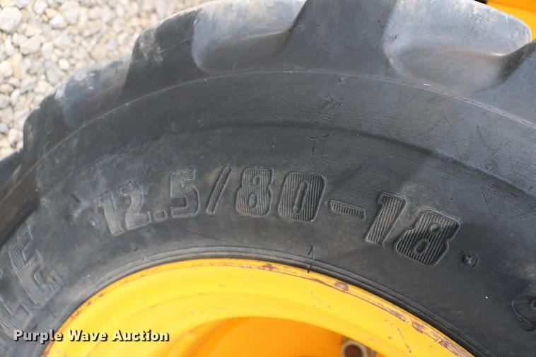 image for item DD4247 1995 JCB 210S backhoe