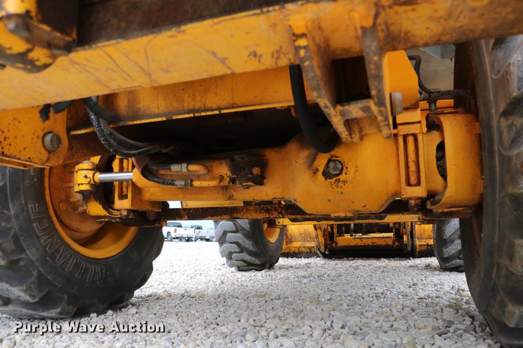 image for item DD4247 1995 JCB 210S backhoe