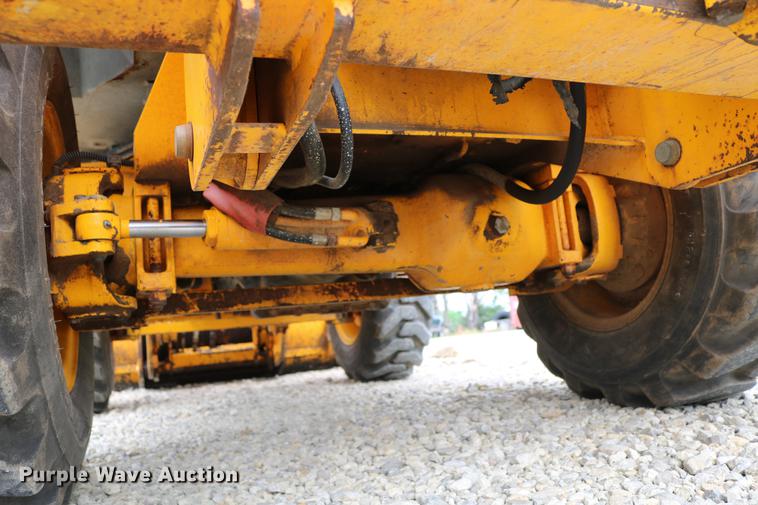 image for item DD4247 1995 JCB 210S backhoe