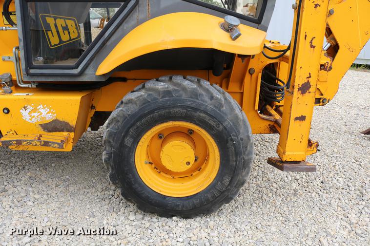image for item DD4247 1995 JCB 210S backhoe
