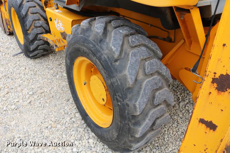 image for item DD4247 1995 JCB 210S backhoe