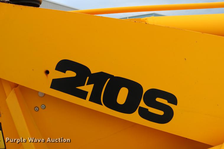 image for item DD4247 1995 JCB 210S backhoe