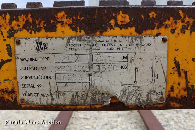 image for item DD4247 1995 JCB 210S backhoe