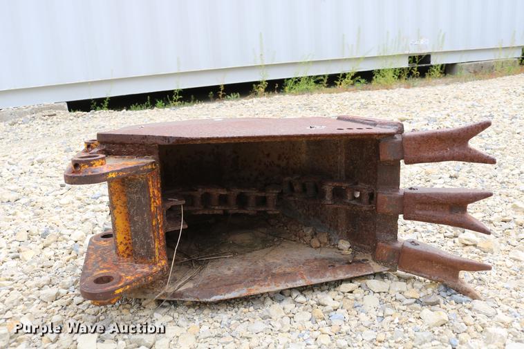 image for item DD4247 1995 JCB 210S backhoe