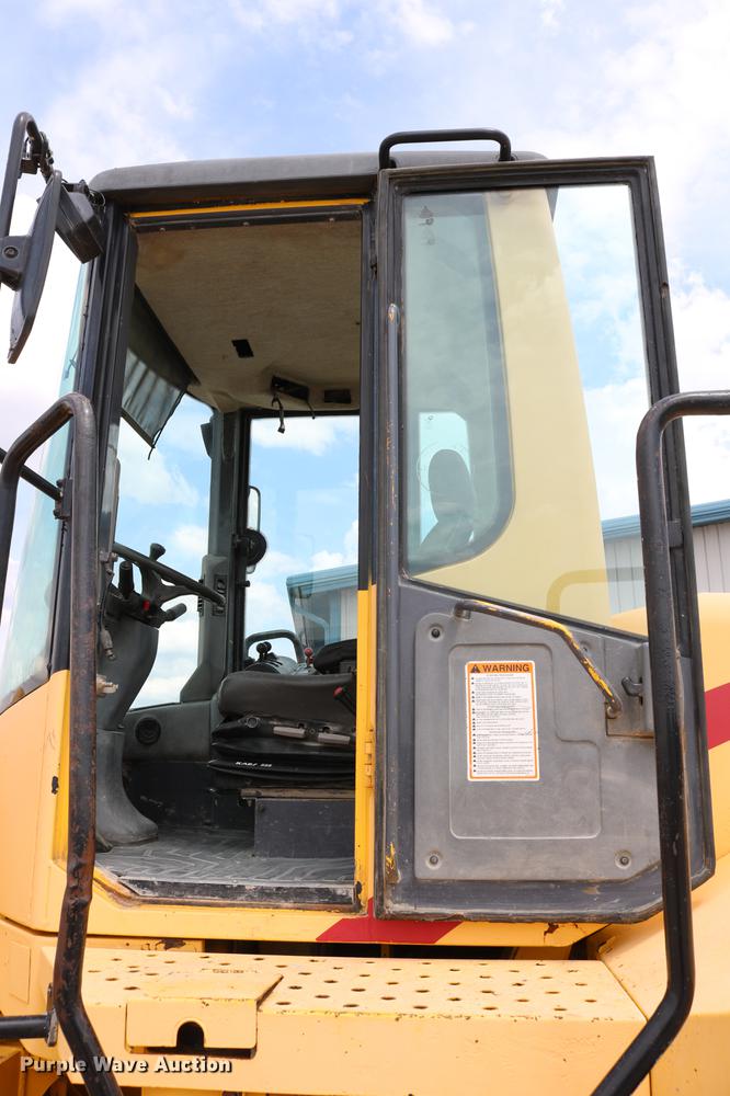 image for item DD4257 2000 New Holland LW190 wheel loader