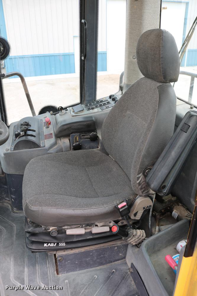 image for item DD4257 2000 New Holland LW190 wheel loader