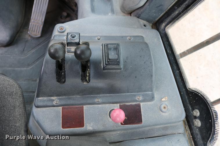 image for item DD4257 2000 New Holland LW190 wheel loader