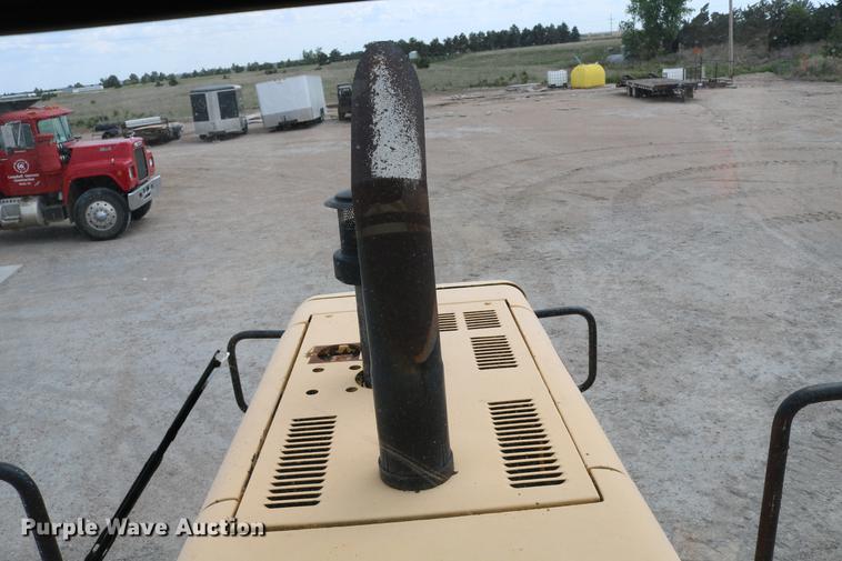 image for item DD4257 2000 New Holland LW190 wheel loader