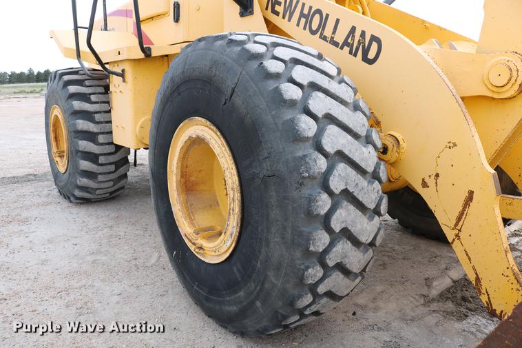 image for item DD4257 2000 New Holland LW190 wheel loader