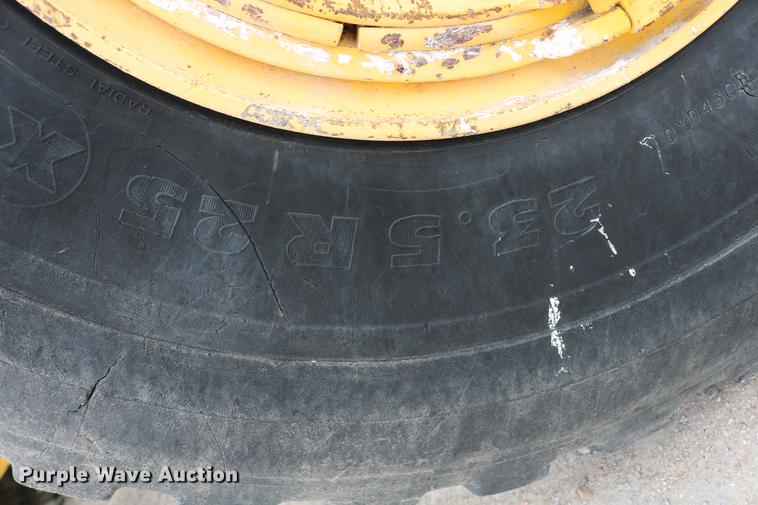 image for item DD4257 2000 New Holland LW190 wheel loader